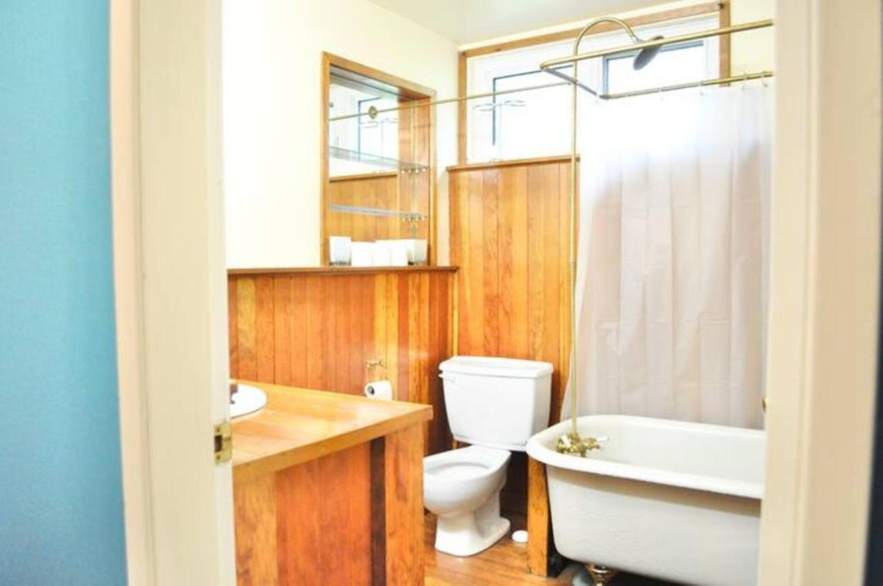 Cozy 1 Bd Suite Centrally Located North Vancouver Kültér fotó